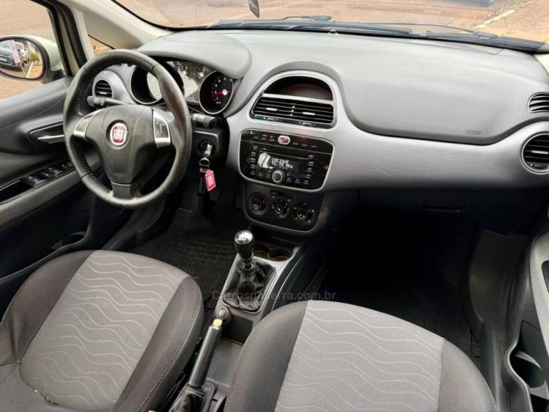 FIAT - PUNTO - 2016/2015 - Branca - R$ 44.900,00