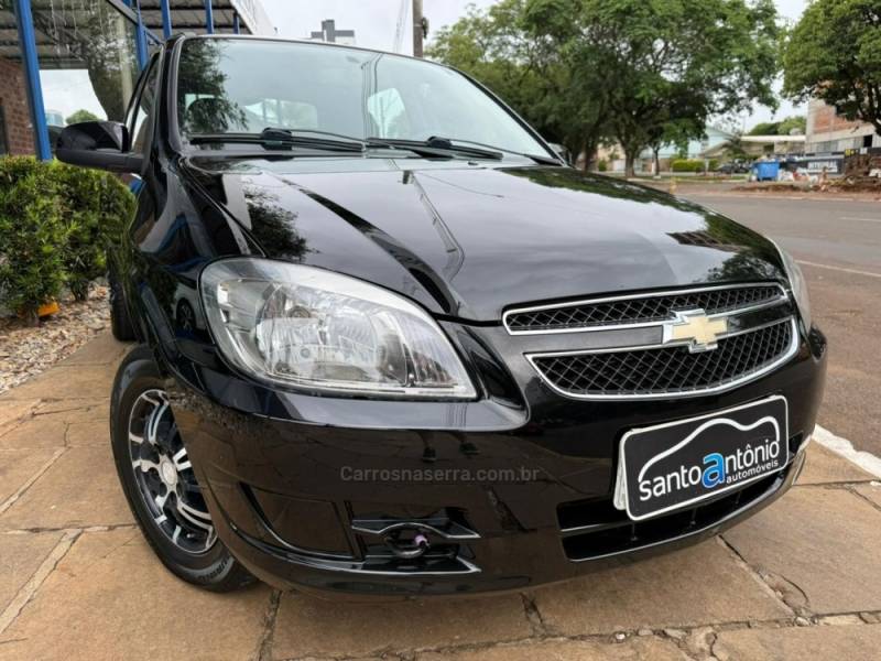 CHEVROLET - CELTA - 2013/2014 - Preta - R$ 34.900,00