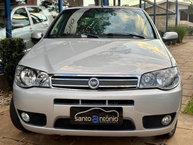 FIAT - PALIO - 2006/2007 - Prata - R$ 29.900,00