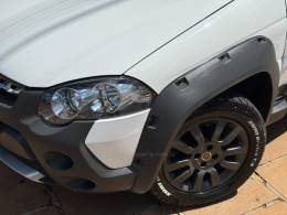 FIAT - STRADA - 2015/2016 - Branca - R$ 66.900,00