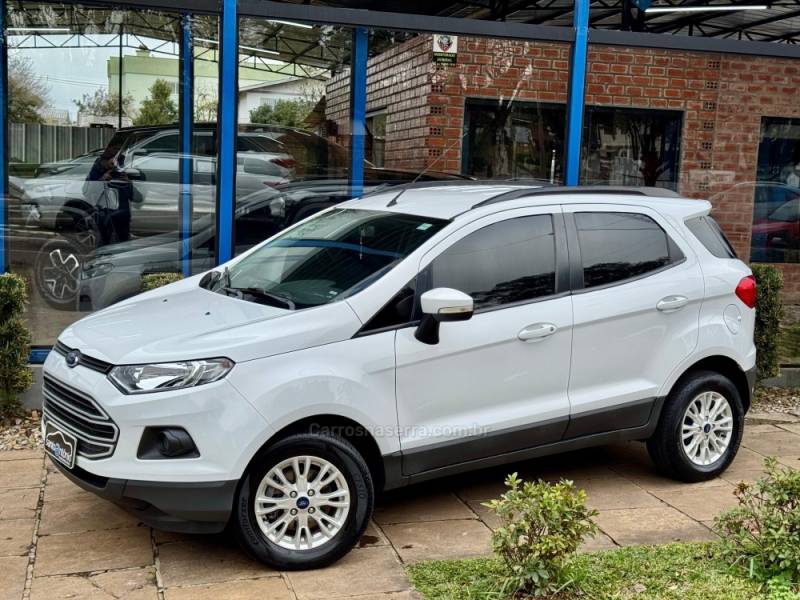 FORD - ECOSPORT - 2016/2017 - Branca - R$ 59.900,00