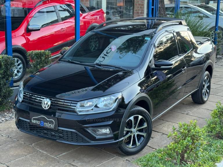 VOLKSWAGEN - SAVEIRO - 2018/2018 - Preta - R$ 74.900,00