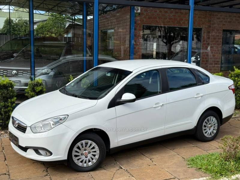 FIAT - GRAND SIENA - 2013/2013 - Branca - R$ 35.900,00