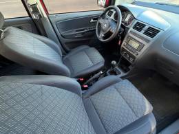VOLKSWAGEN - FOX - 2015/2015 - Vermelha - R$ 45.900,00