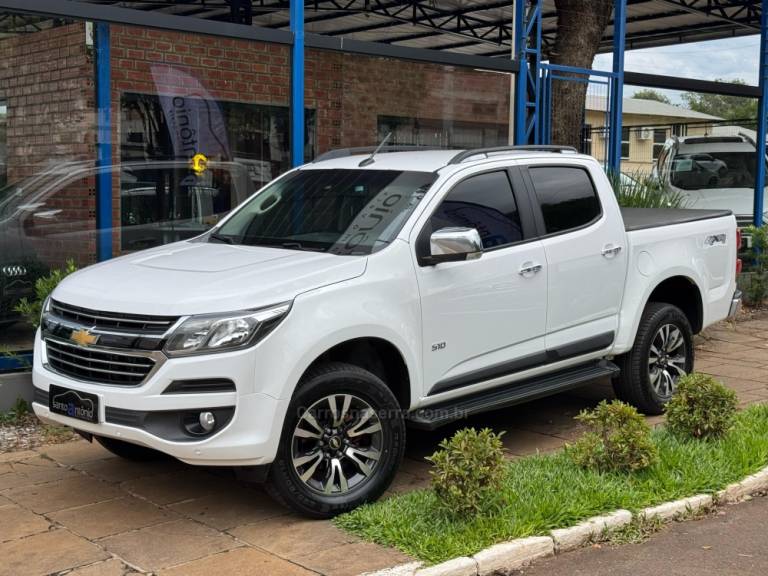 CHEVROLET - S10 - 2018/2018 - Branca - R$ 139.900,00