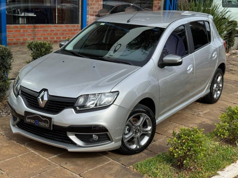 RENAULT - SANDERO - 2017/2017 - Prata - R$ 49.900,00