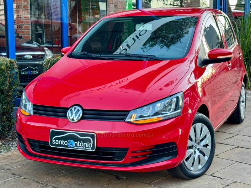 VOLKSWAGEN - FOX - 2015/2015 - Vermelha - R$ 45.900,00