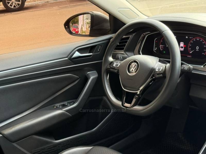 VOLKSWAGEN - JETTA - 2019/2020 - Cinza - R$ 115.900,00