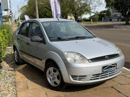 FORD - FIESTA - 2006/2007 - Prata - R$ 24.900,00