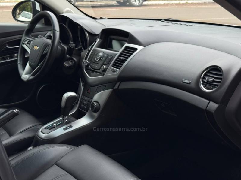 CHEVROLET - CRUZE - 2011/2012 - Branca - R$ 54.900,00