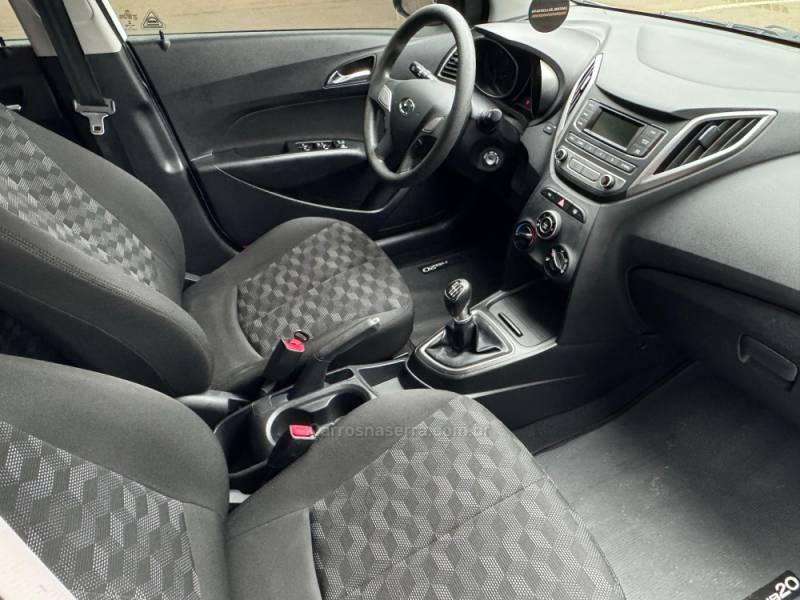 HYUNDAI - HB20 - 2016/2016 - Branca - R$ 55.900,00