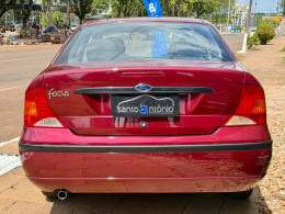 FORD - FOCUS - 2005/2005 - Vermelha - R$ 19.900,00