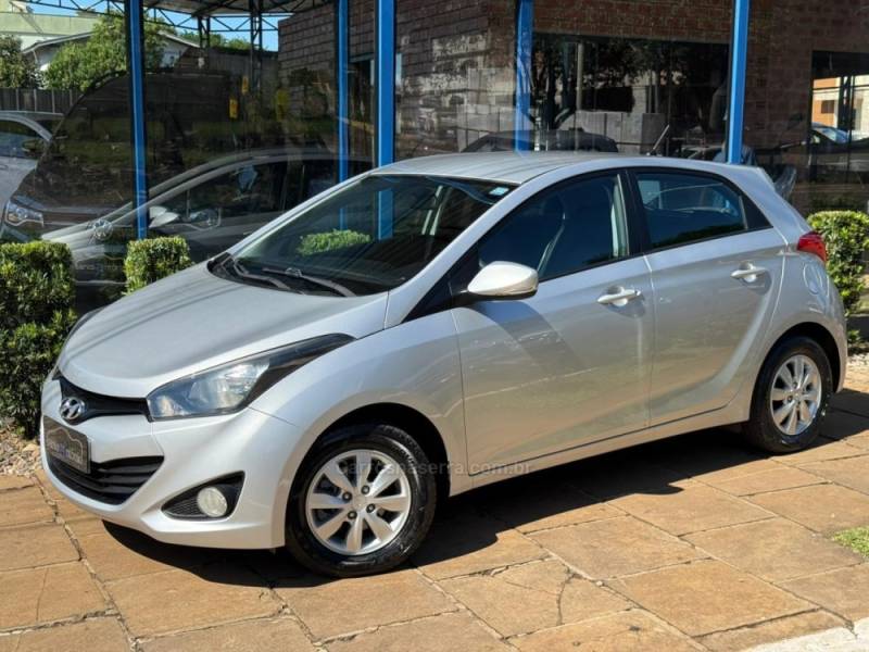 HYUNDAI - HB20 - 2013/2014 - Prata - R$ 53.900,00