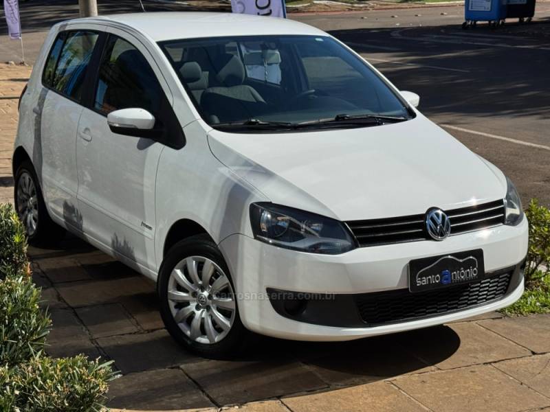 VOLKSWAGEN - FOX - 2013/2013 - Branca - R$ 44.900,00