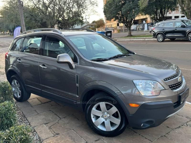 CHEVROLET - CAPTIVA - 2012/2012 - Cinza - R$ 49.900,00