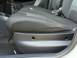 FIAT - UNO - 2021/2021 - Branca - R$ 46.900,00