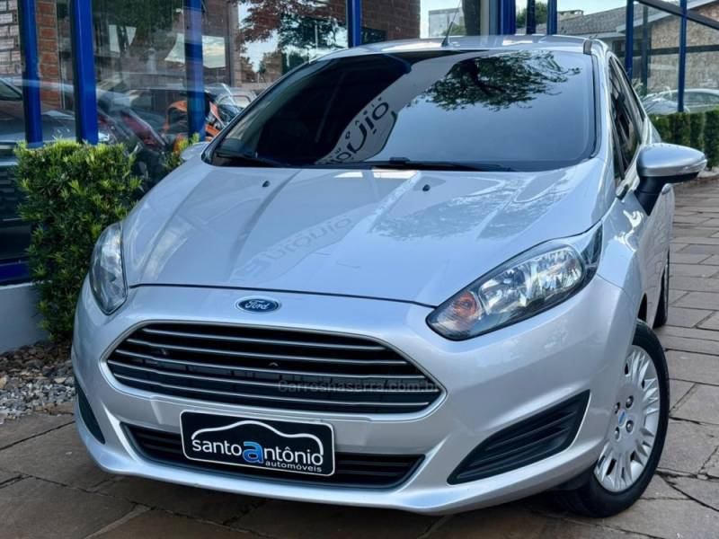 FORD - FIESTA - 2017/2017 - Prata - R$ 49.900,00