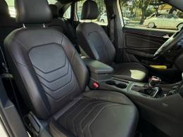 VOLKSWAGEN - JETTA - 2024/2024 - Branca - R$ 225.900,00