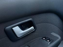 FIAT - PALIO - 2006/2007 - Branca - R$ 29.900,00