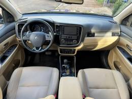 MITSUBISHI - OUTLANDER - 2018/2019 - Prata - R$ 159.900,00