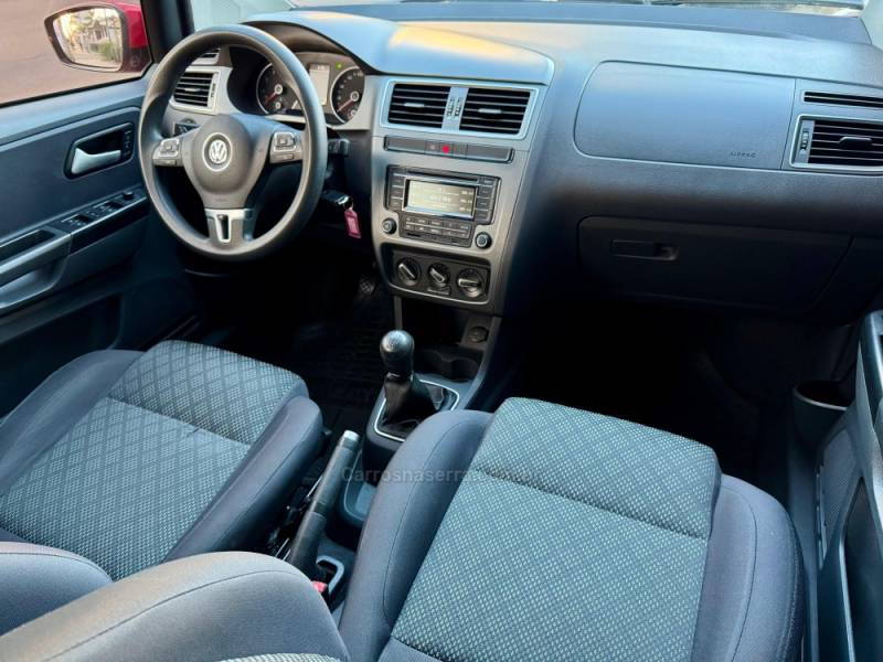VOLKSWAGEN - FOX - 2015/2015 - Vermelha - R$ 45.900,00