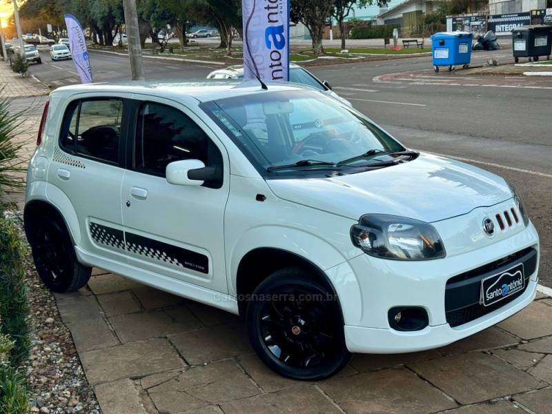 FIAT - UNO - 2012/2013 - Branca - R$ 42.900,00