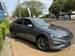 VOLKSWAGEN - JETTA - 2019/2020 - Cinza - R$ 115.900,00