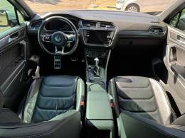 VOLKSWAGEN - TIGUAN - 2018/2019 - Prata - R$ 149.900,00