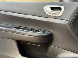 PEUGEOT - 307 - 2009/2010 - Vermelha - R$ 26.900,00