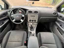 FORD - FOCUS - 2012/2012 - Branca - R$ 41.900,00