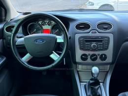 FORD - FOCUS - 2013/2013 - Cinza - R$ 45.900,00