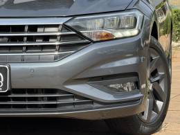 VOLKSWAGEN - JETTA - 2019/2020 - Cinza - R$ 115.900,00