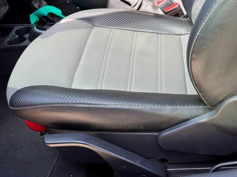 VOLKSWAGEN - SAVEIRO - 2015/2016 - Vermelha - R$ 74.900,00
