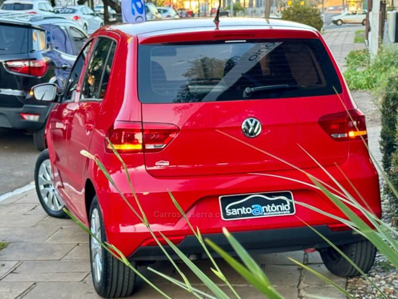 VOLKSWAGEN - FOX - 2015/2015 - Vermelha - R$ 45.900,00