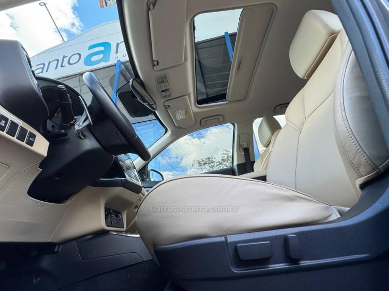 MITSUBISHI - OUTLANDER - 2018/2019 - Prata - R$ 159.900,00