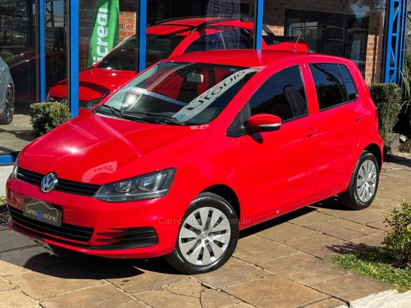 VOLKSWAGEN - FOX - 2015/2015 - Vermelha - R$ 45.900,00