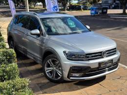 VOLKSWAGEN - TIGUAN - 2018/2019 - Prata - R$ 149.900,00