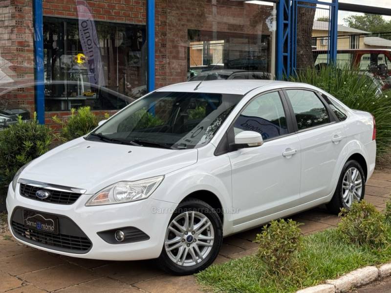FORD - FOCUS - 2012/2012 - Branca - R$ 41.900,00