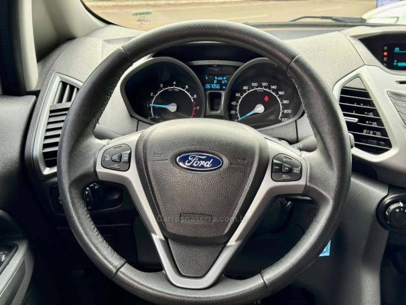 FORD - ECOSPORT - 2016/2017 - Branca - R$ 59.900,00