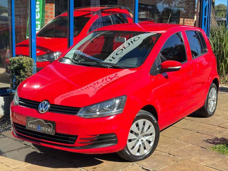VOLKSWAGEN - FOX - 2015/2015 - Vermelha - R$ 45.900,00