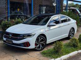 VOLKSWAGEN - JETTA - 2024/2024 - Branca - R$ 225.900,00