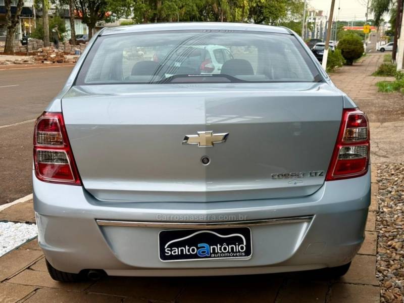 CHEVROLET - COBALT - 2012/2012 - Prata - R$ 38.900,00