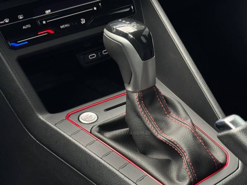 VOLKSWAGEN - POLO - 2025/2025 - Prata - R$ 139.900,00