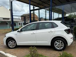 VOLKSWAGEN - POLO - 2024/2025 - Branca - R$ 99.900,00