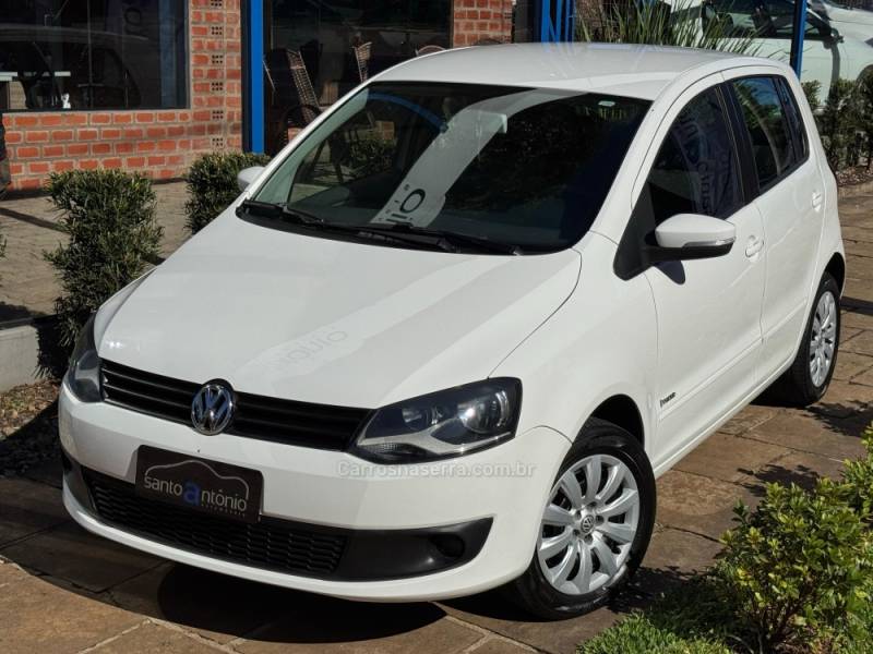 VOLKSWAGEN - FOX - 2013/2013 - Branca - R$ 44.900,00