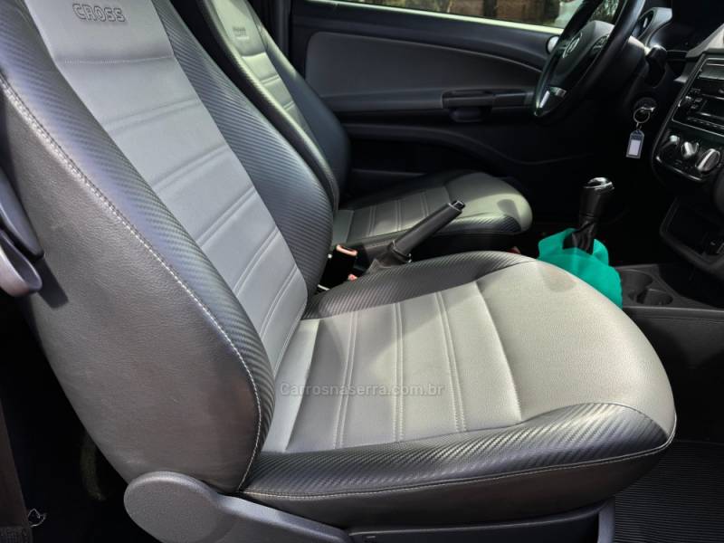 VOLKSWAGEN - SAVEIRO - 2015/2016 - Vermelha - R$ 74.900,00