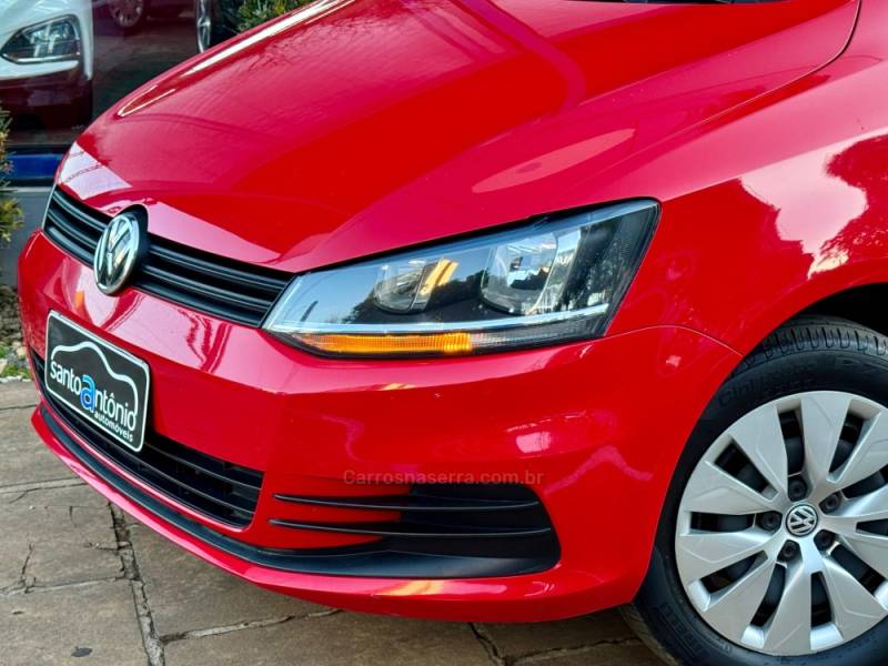 VOLKSWAGEN - FOX - 2015/2015 - Vermelha - R$ 45.900,00