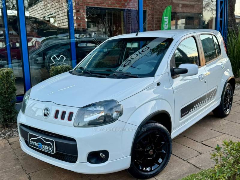 FIAT - UNO - 2012/2013 - Branca - R$ 42.900,00