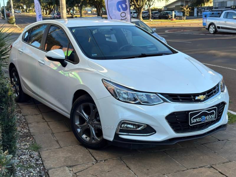 CHEVROLET - CRUZE - 2018/2018 - Branca - R$ 87.900,00