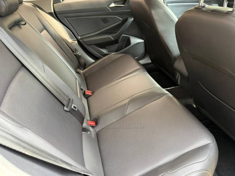 VOLKSWAGEN - JETTA - 2019/2020 - Cinza - R$ 115.900,00